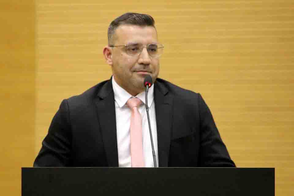 Deputado Ribeiro do Sinpol defende Plano de Cargos, Carreira e Salários para as polícias