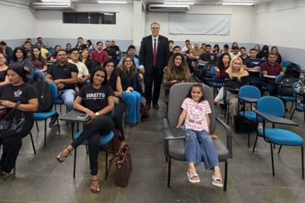 MPRO promove debate sobre consumo consciente e sustentabilidade com estudantes de Direito