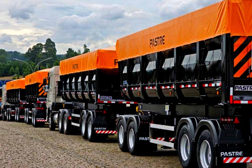 Operação Cidade Limpa já tirou das ruas 88 mil toneladas de resíduos, o peso de 88 mil carros