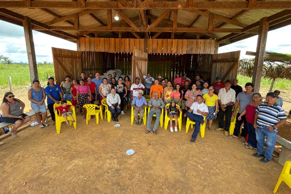Deputado Alan Queiroz entrega 10 toneladas de calcário a produtores de União Bandeirantes