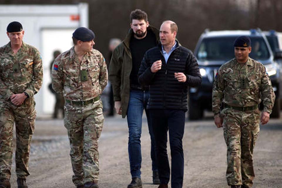 Rússia ridiculariza príncipe William após visita à fronteira da Ucrânia