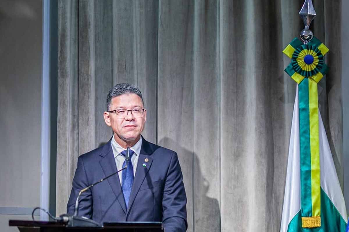 Rocha volta a negar que será candidato e relata ataques: “Chegaram ao ponto de tentar colocar a minha esposa contra mim”