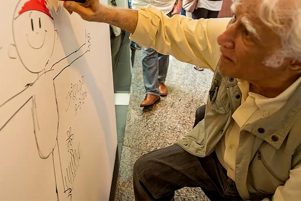 Exposição interativa leva público a encontro de personagens atemporais