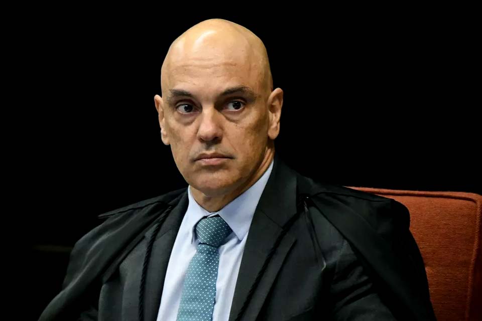 Moraes vota contra usar nova Lei de Improbidade para beneficiar condenados por regra anterior