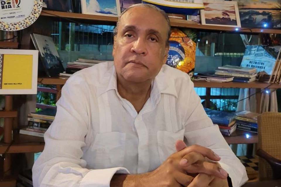 Servidor público completa 47 anos de serviço e não quer se aposentar