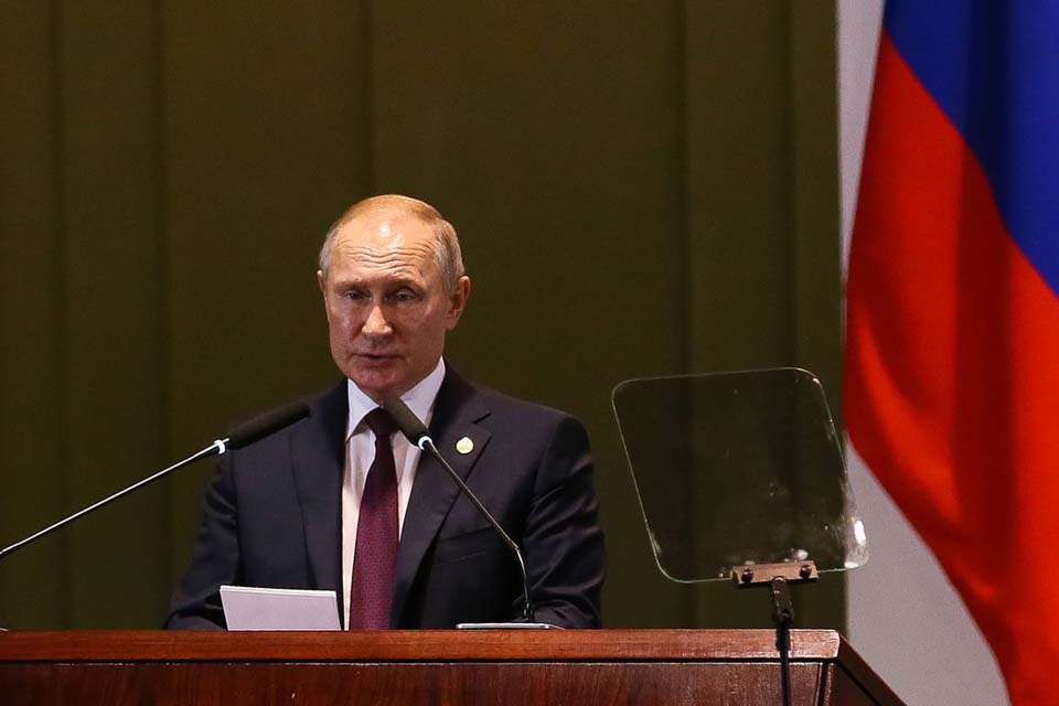 Mais de mil pessoas protestam contra reforma constitucional de Putin