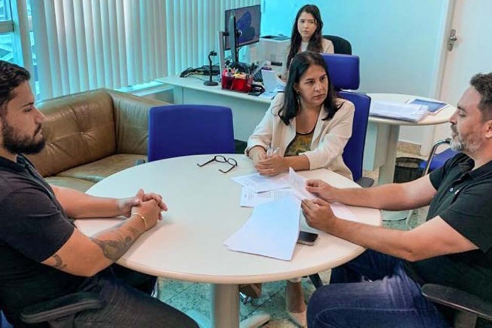 Para evitar paralisação do transporte escolar, Ministério Público firma TAC com Detran 