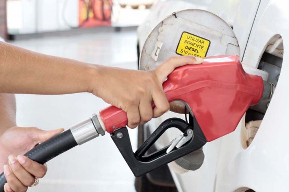 Postos de combustíveis com aumento abusivo são autuados pelo Procon Rondônia;  foi constatado que o preço da distribuidora não tinha aumentado