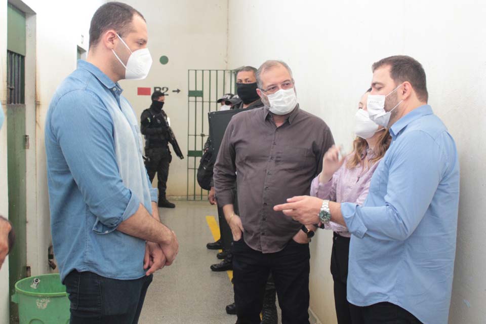 Presidente da Assembleia Legislativa, deputado Alex Redano visita Centro de Ressocialização de Ariquemes