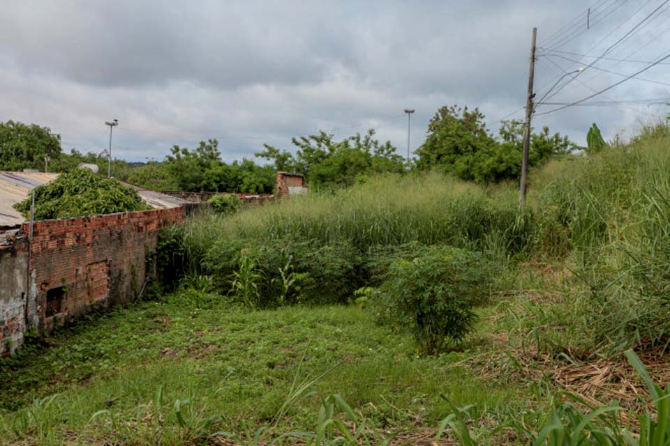 População de Porto Velho pode denunciar irregularidades em terrenos baldios da capital