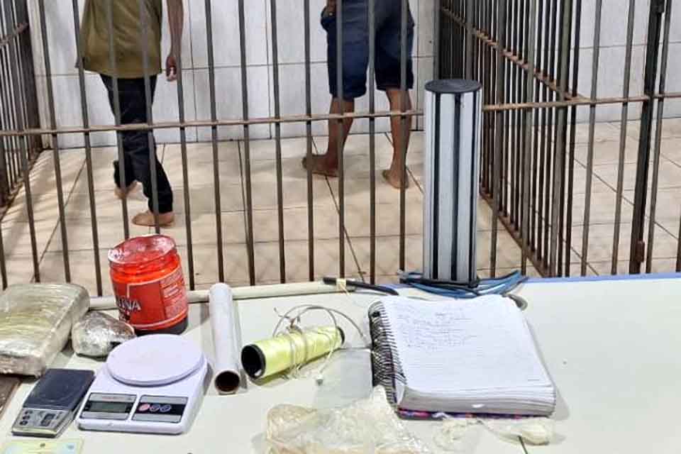 Policia Militar fecha boca de fumo e prende homem na zona leste