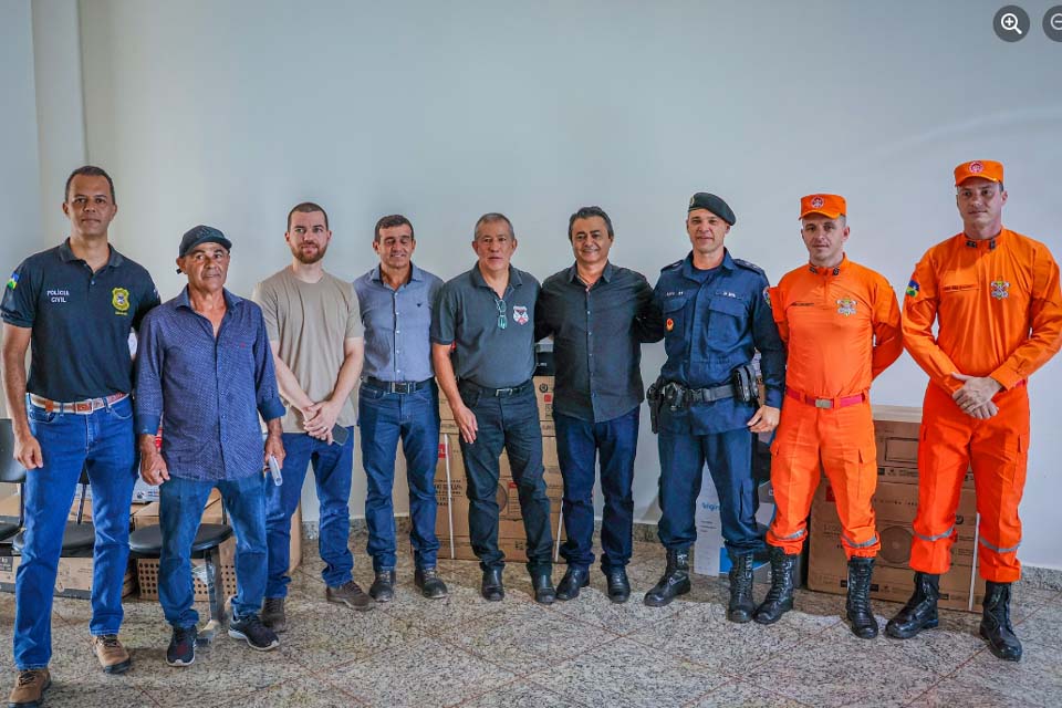  Prefeitura de Espigão do Oeste entrega de equipamentos para o Conselho Municipal de Segurança Pública