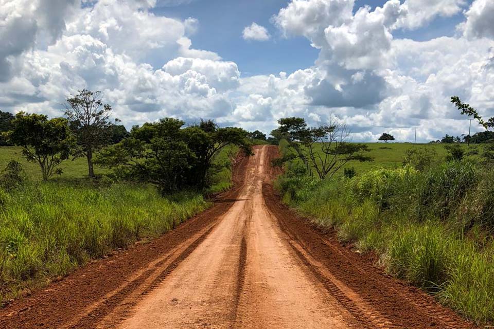 Mesmo com a intensidade das chuvas,, Regional do DER finaliza serviços de manutenção da RO-485