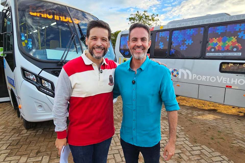 Deputado Delegado Camargo participa da entrega de novos ônibus e destaca ampliação do transporte inclusivo em Porto Velho