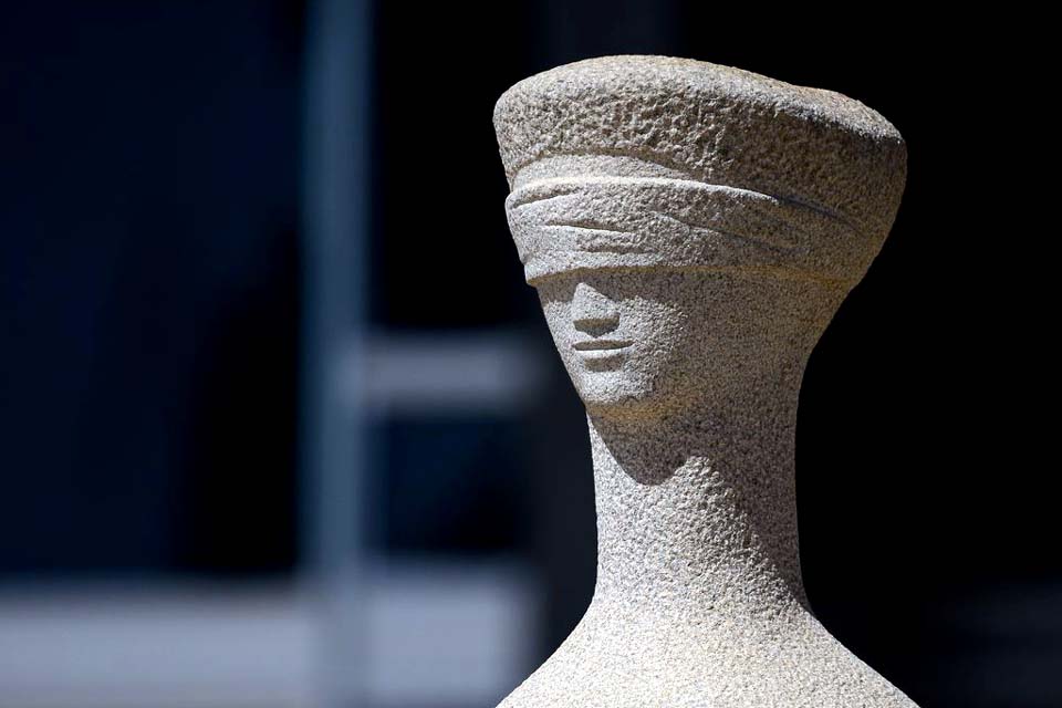 STF julga se barra “legítima defesa da honra” em casos de feminicídio