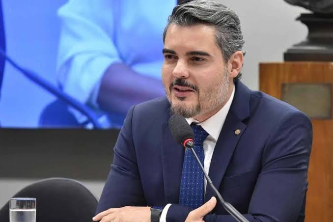 Emenda de Thiago Flores para beneficiar servidores do INSS é acolhida em medida provisória que também trata de direitos dos servidores dos ex-territórios