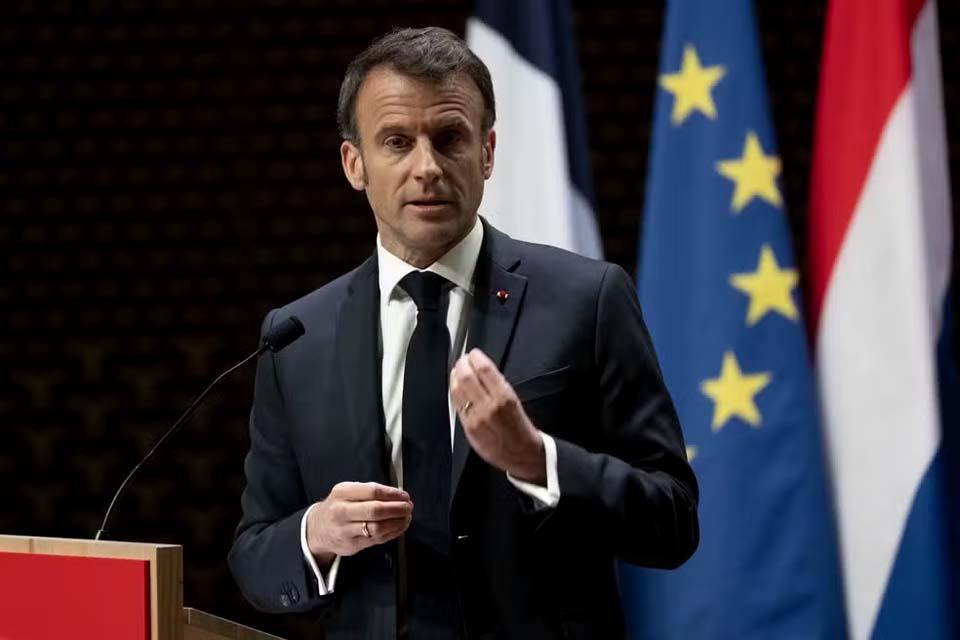 Presidente da França diz que braço do Estado Islâmico por trás de ataque à Rússia também tem alvos no país