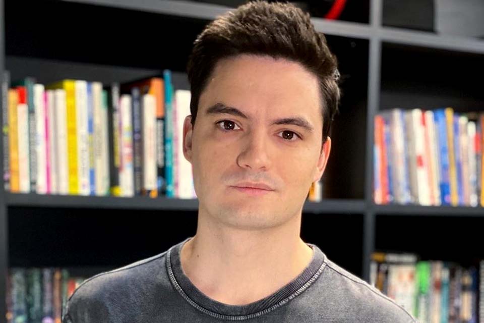 'Vivo muito bem porque faço tratamento', diz Felipe Neto sobre sua saúde mental