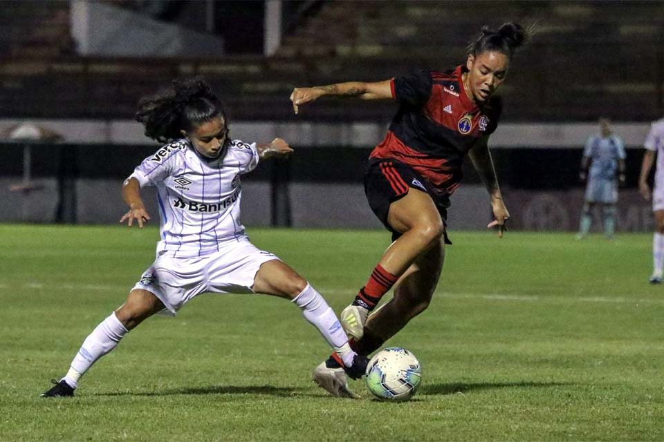 Flamengo vence Grêmio e encosta no G8 do Brasileirão Feminino