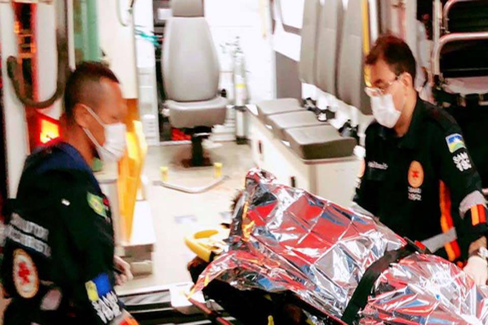 Ex-presidiário é alvejado com tiro nas costas em distribuidora de bebidas