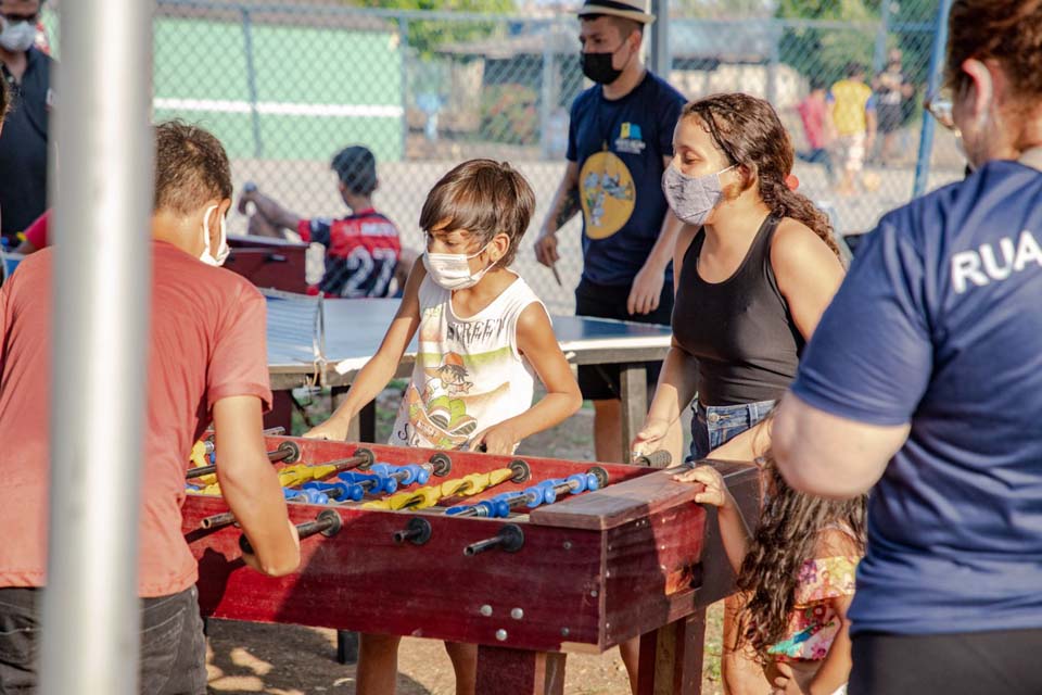 Em Porto Velho, Projeto Rua de Lazer chega ao bairro Aponiã com recreação e prática esportiva