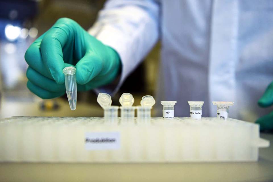 Alemanha tem recorde de casos de covid-19 com 410 mortes em 24 horas