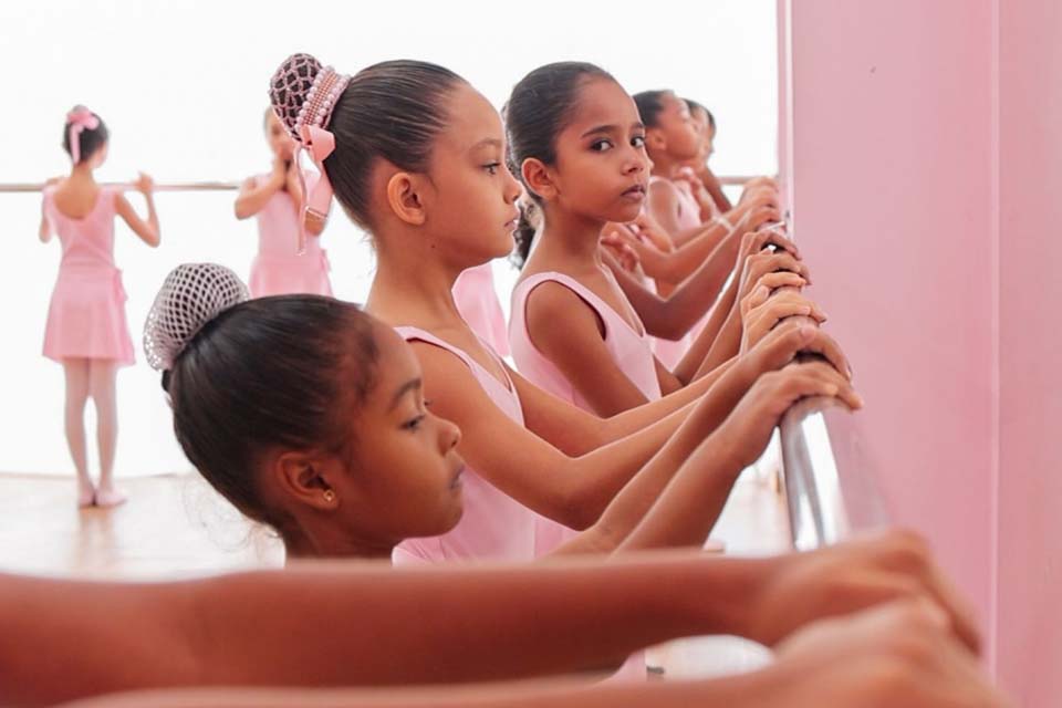 Prefeitura oferece aula de ballet gratuita na zona Leste de Porto Velho