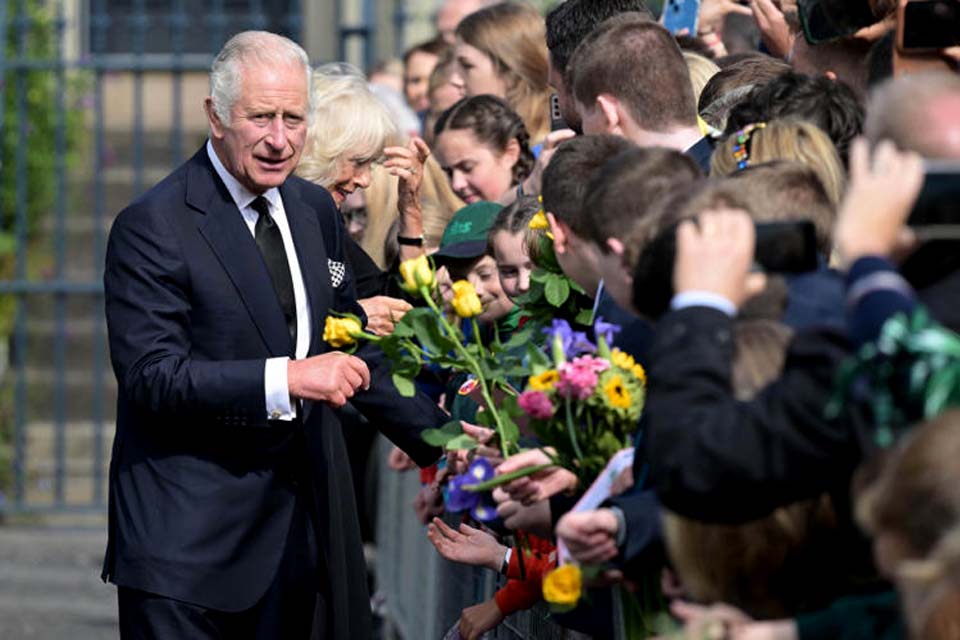 Rei Charles e família recebem mais de 50 mil cartas após morte da rainha Elizabeth