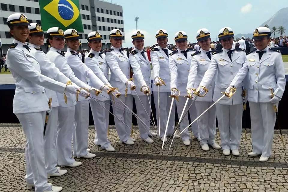 Marinha abre dois concursos para 980 vagas de nível médio
