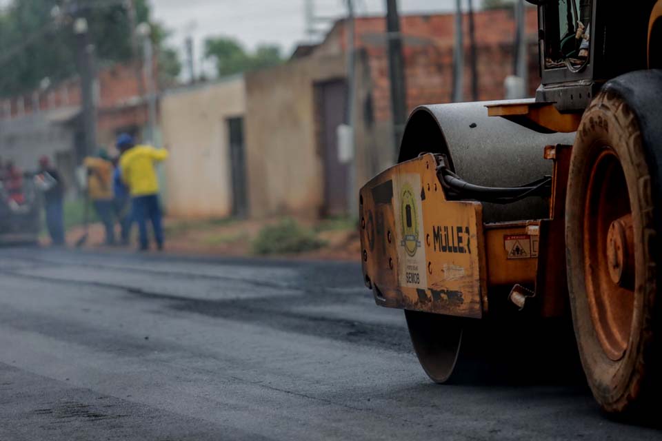 Porto Velho: Mais ruas do bairro Floresta começam a receber obras de asfaltamento  