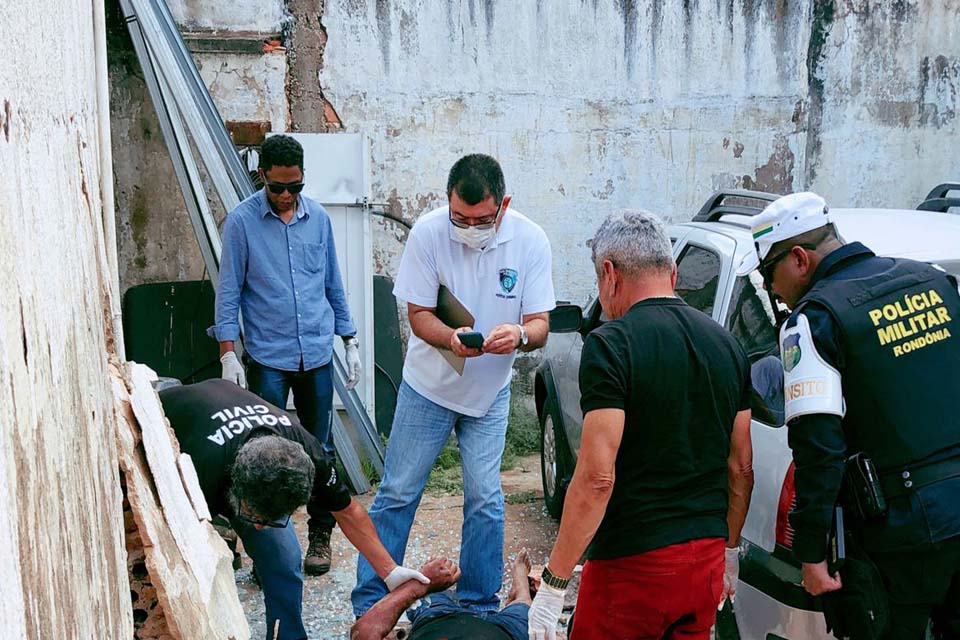 Motociclista morre após bater contra muro de residência no  bairro Lagoa 