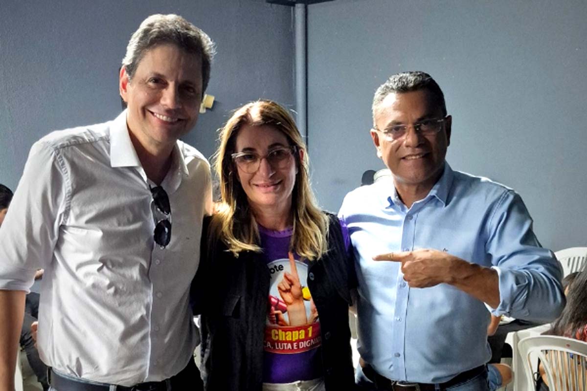 Almir José prestigia reeleição de Ivone Colombo no Sindicato dos Bancários de Rondônia