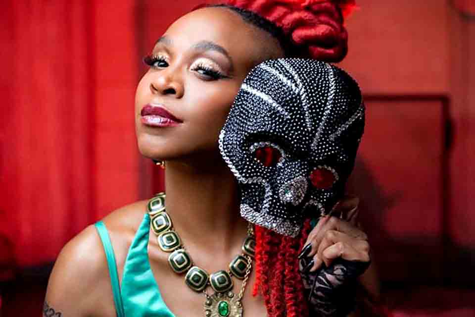 Karol Conká brinca sobre voltar ao BBB: Desta vez, vamos arrasar