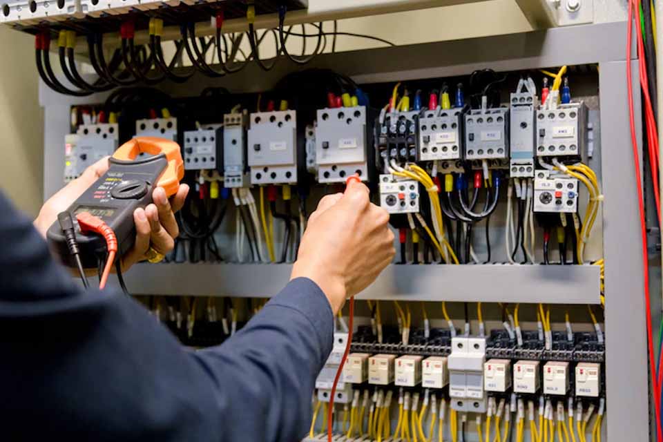 Veja como alugar um gerador pode te fazer economizar