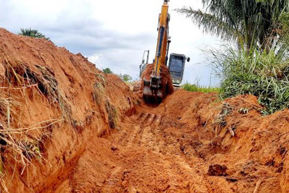 DER executa manutenção em mais de 100 quilômetros de estradas na região de Ouro Preto do Oeste