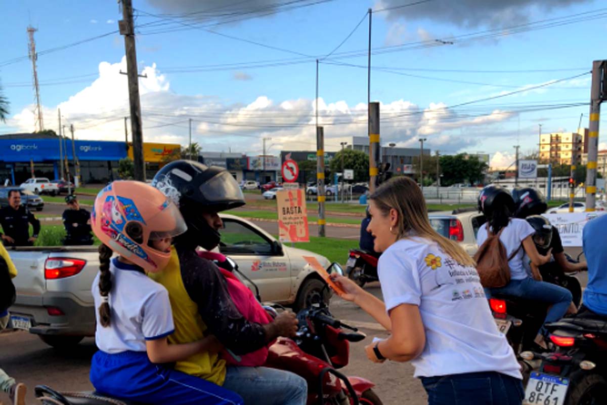 Maio Laranja mobiliza rede de proteção em ação de conscientização no centro
