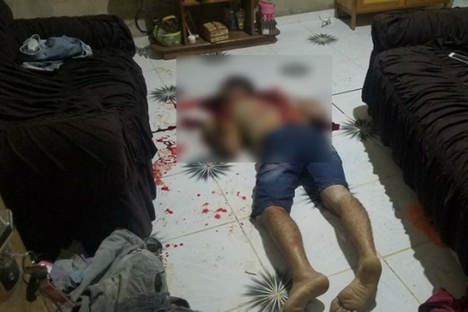 Homem é morto a tiros dentro de sua própria residência, em Ji-Paraná