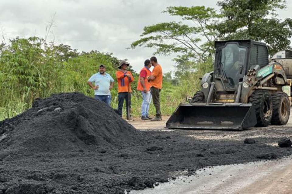 Serviços de recuperação asfáltica são executados na Rodovia-470 sentido Mirante da Serra