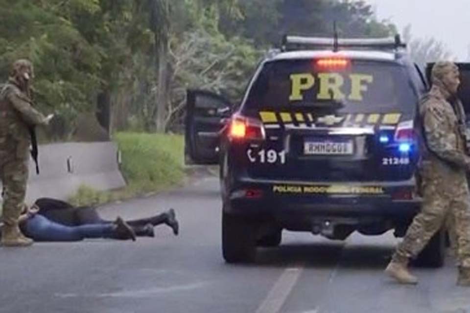 Tiroteio termina com 6 milicianos baleados e 9 presos pela PRF em avenida movimentada 