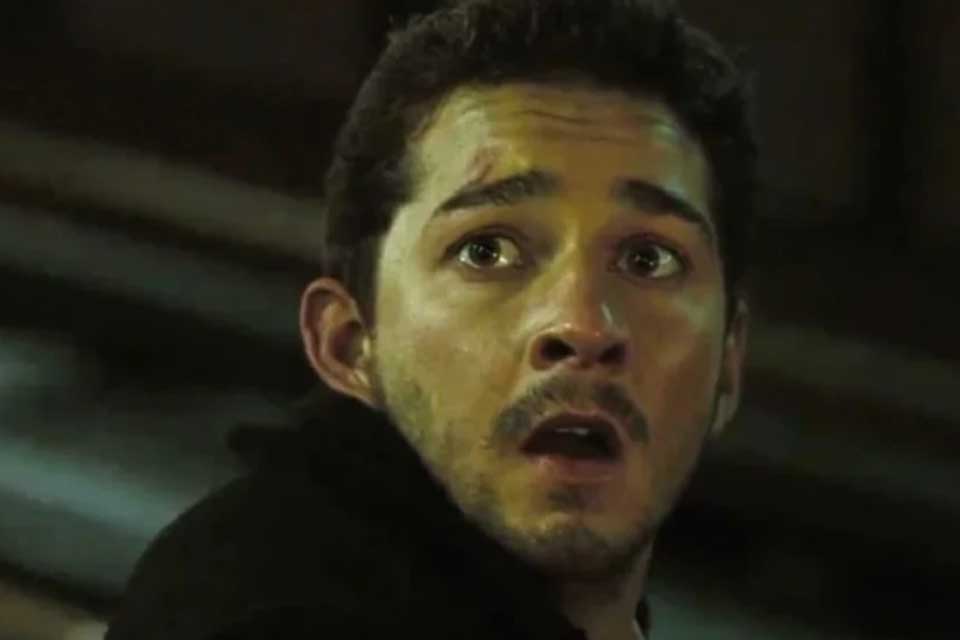 Shia LaBeouf se envolve em briga durante Carnaval nos EUA e acaba detido