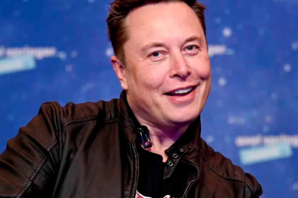 Elon Musk diz ainda estar comprometido com a compra do Twitter