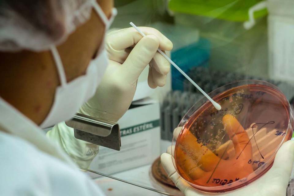 Vacinação é medida importante para evitar avanço da covid-19; Agevisa faz alerta à população para frear novas variantes em Rondônia