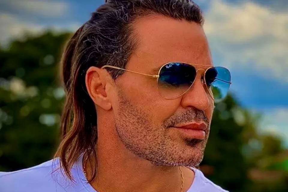 Após fala polêmica sobre filha de Thaeme, Eduardo Costa chora, pede desculpas e diz que vai parar de cantar