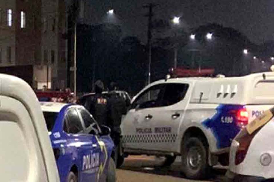 Ladrões trocam tiros com a PM após sequestro a motorista de app