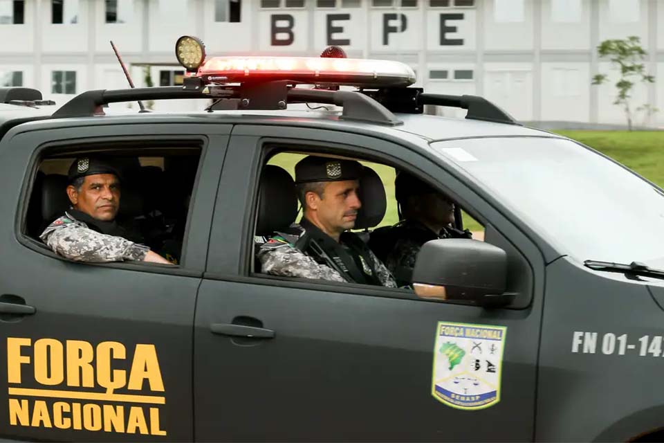 Policiais intensificam buscas a fugitivos perto de parque nacional