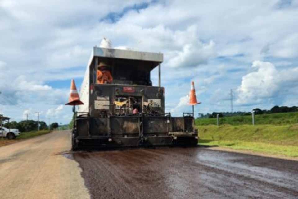 Obra de microrrevestimento garante mais segurança e durabilidade na RO-133