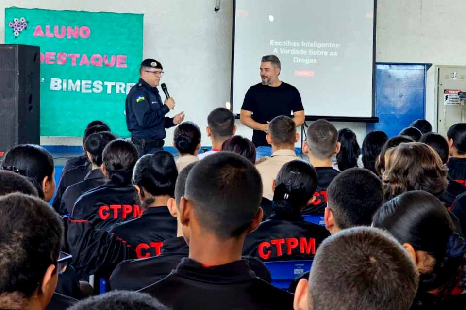Thiago Flores leva palestra sobre prevenção às drogas ao Colégio Tiradentes em Vilhena 