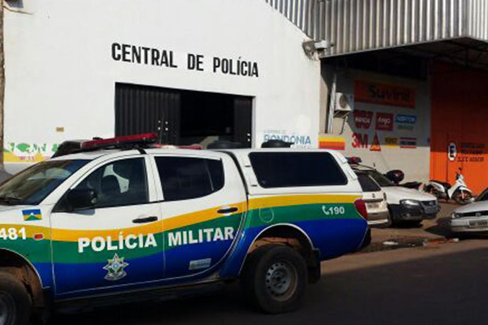 Dupla em motocicletas efetua disparos em motorista na zona leste 