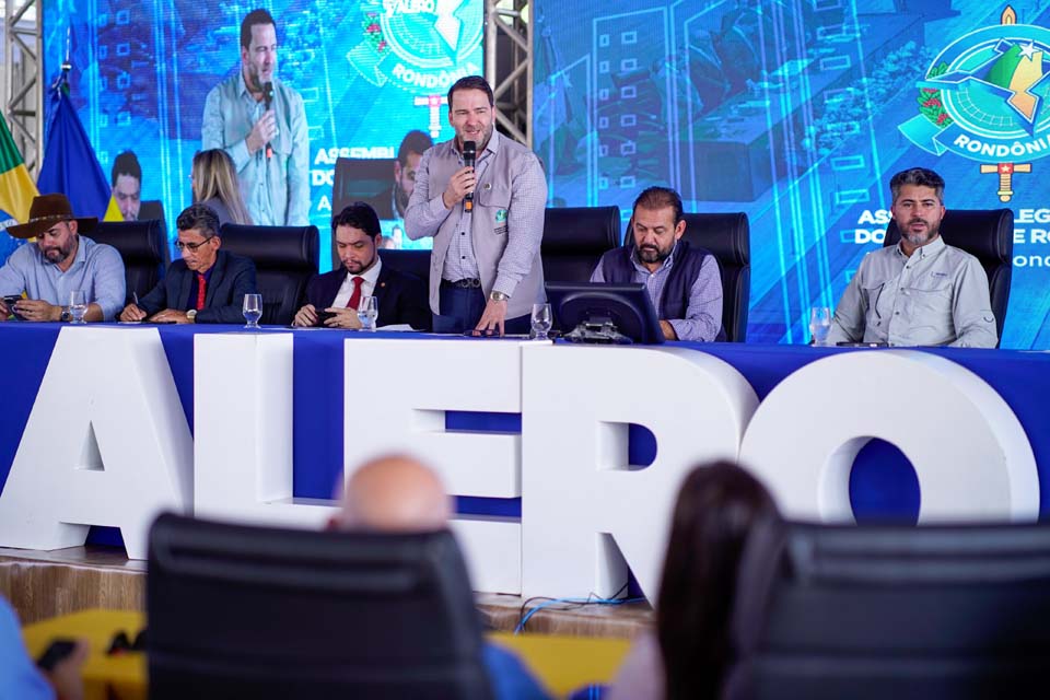 Presidente da Assembleia Legislativa defende o homem do campo durante sessão itinerante em Machadinho do Oeste