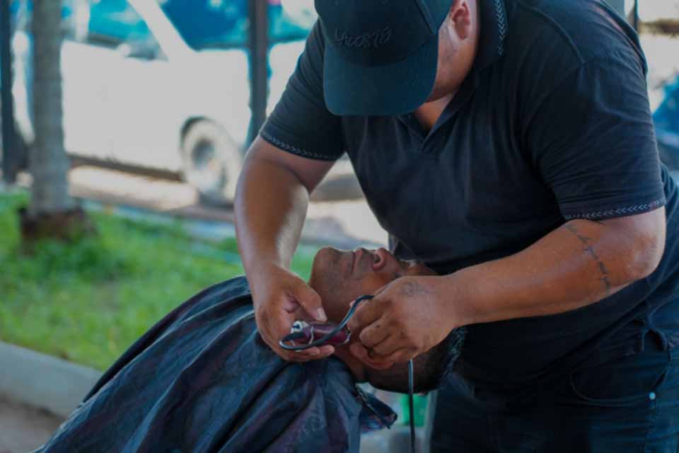 Semdestur abre 30 vagas para curso gratuito de barbeiro, na capital